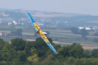 Shaka Slope Glider in Flight