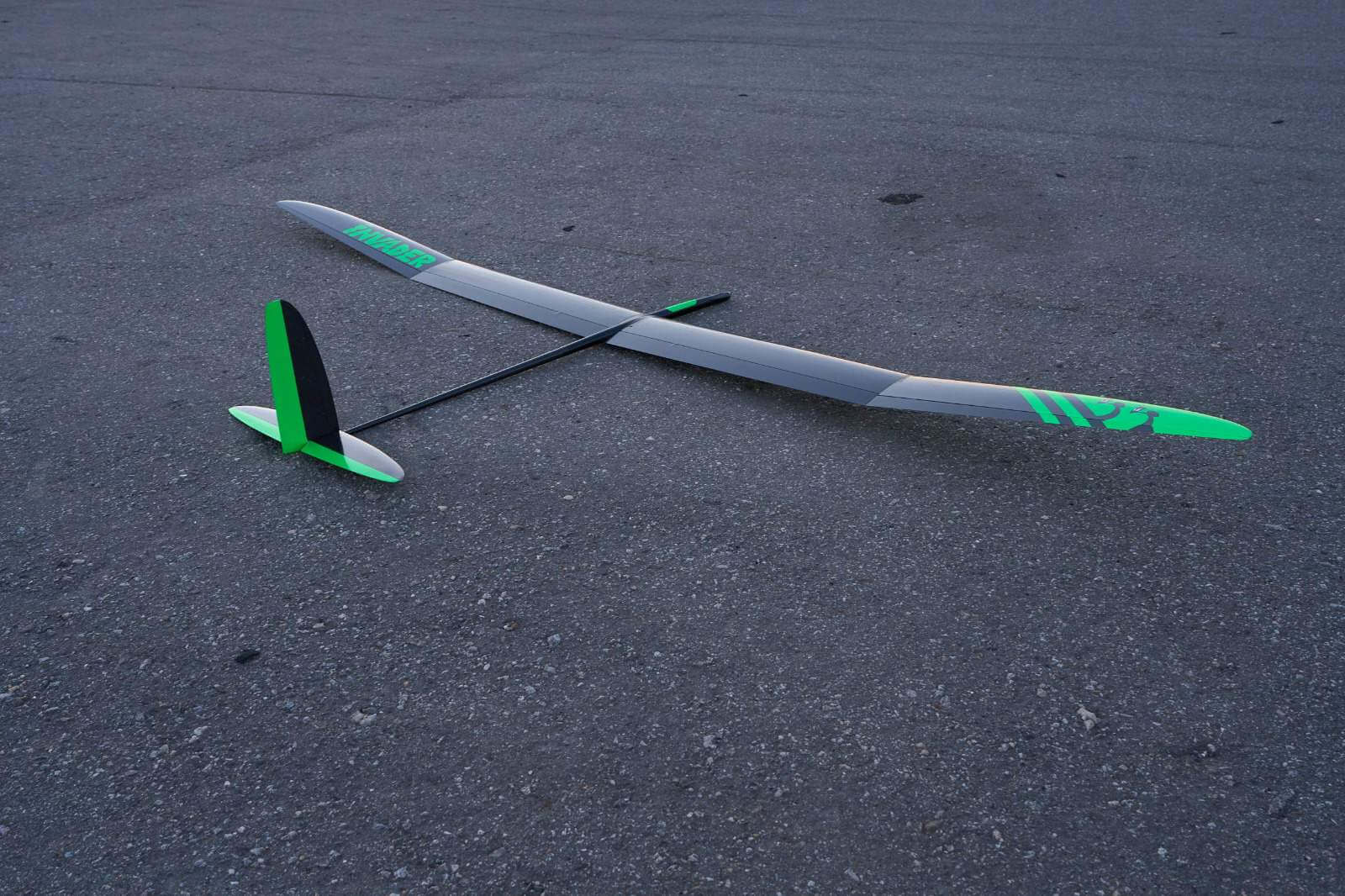 Invader F5J 4m Rear View